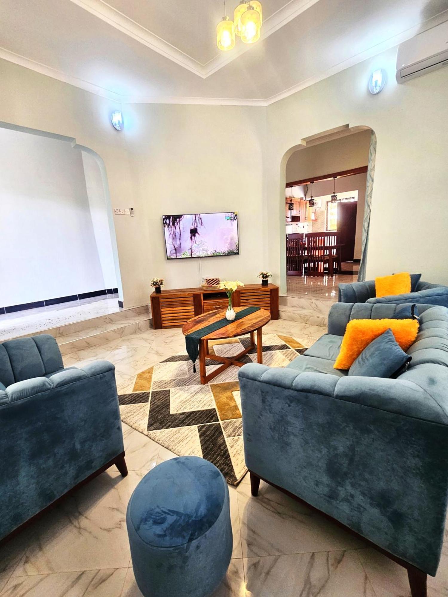 Safi House Bed & Breakfast Boma la Ngombe Bagian luar foto