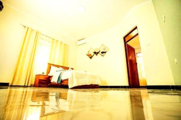 Safi House Bed & Breakfast Boma la Ngombe Bagian luar foto