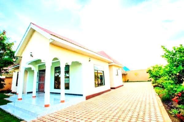 Safi House Bed & Breakfast Boma la Ngombe Bagian luar foto