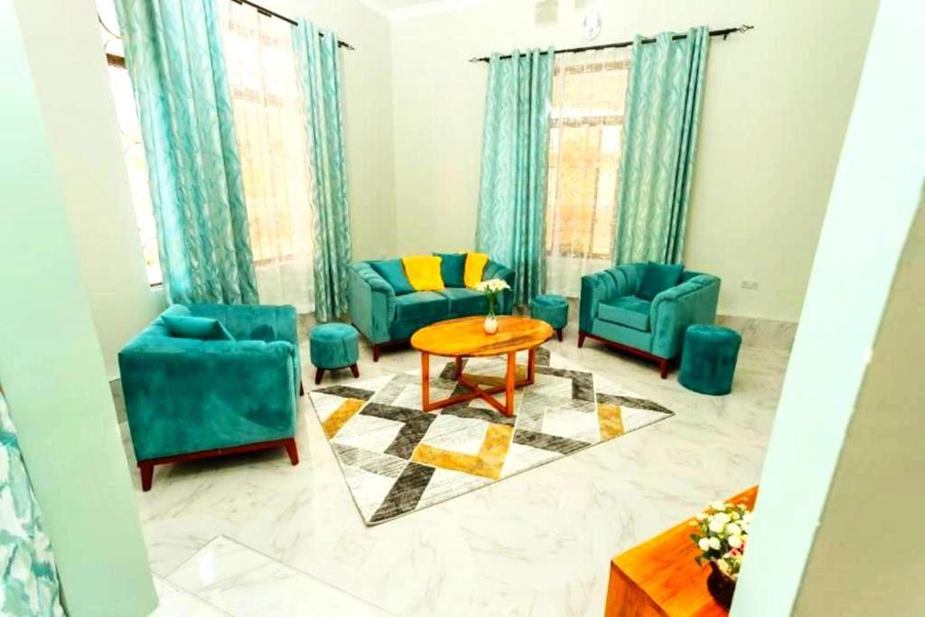 Safi House Bed & Breakfast Boma la Ngombe Bagian luar foto