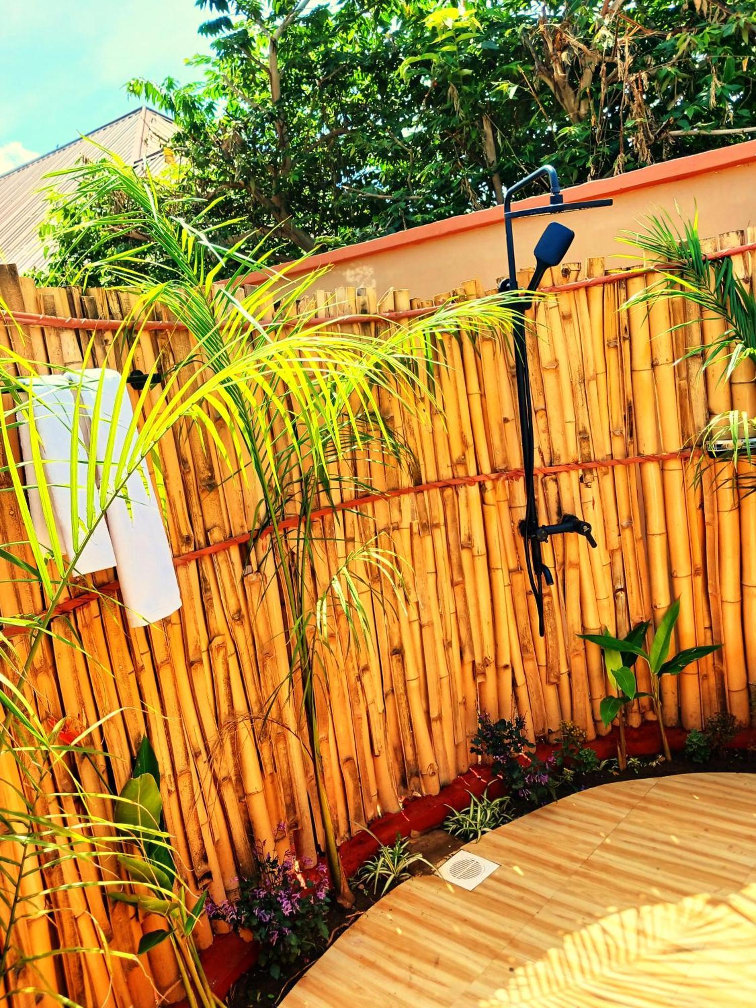 Safi House Bed & Breakfast Boma la Ngombe Bagian luar foto
